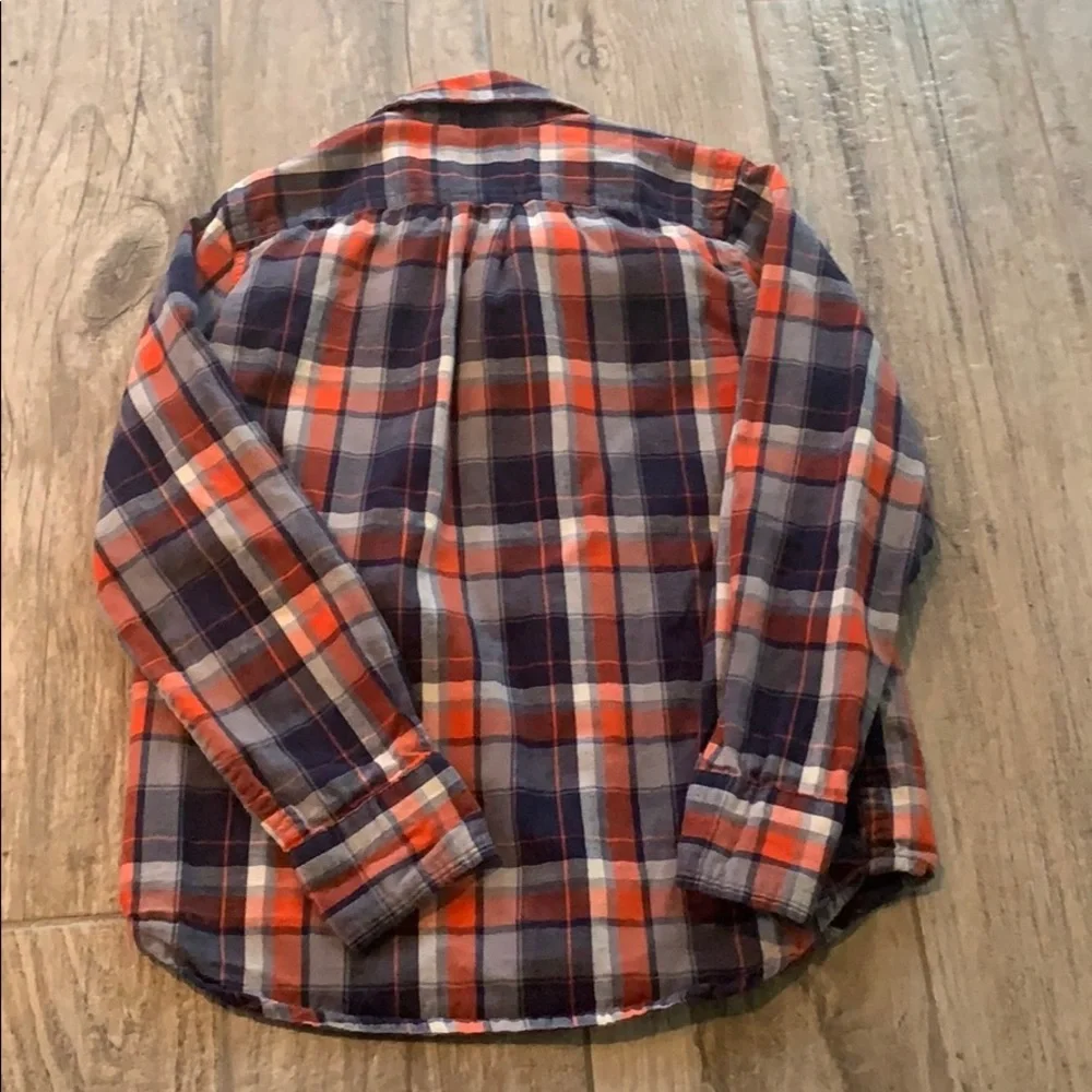 EUC bundle of 2 button downs, sz 5/6